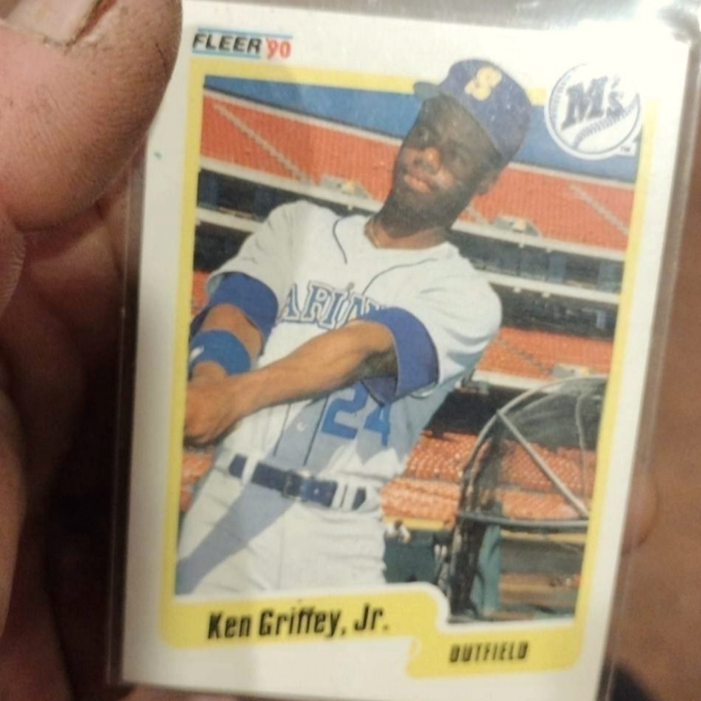 Ken Griffey Jr fleer 1990 misprint blue heart.